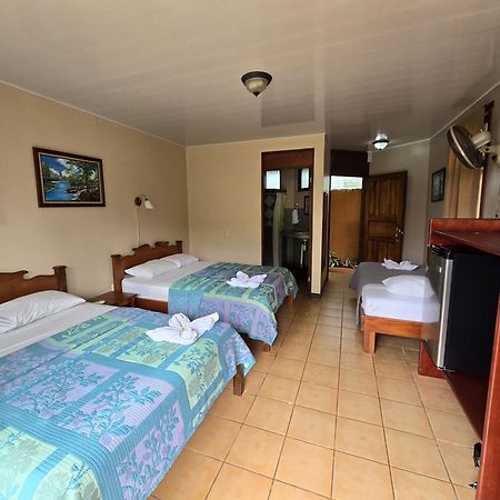Hotel Iris Arenal La Fortuna Esterno foto